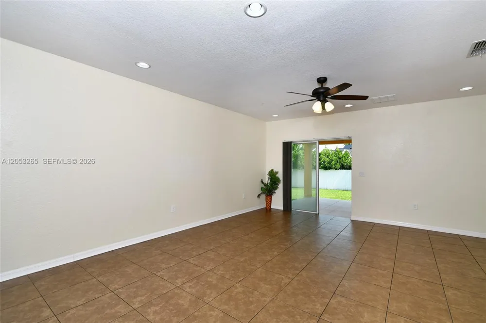1913 SW 26th Terrace Cape Coral, FL 33914