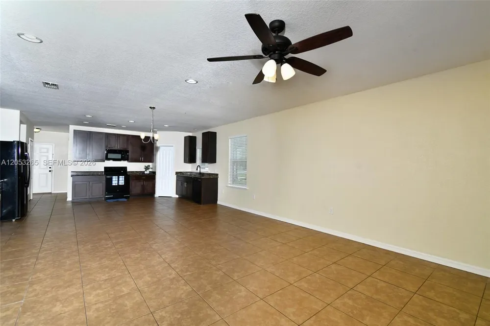 1913 SW 26th Terrace Cape Coral, FL 33914