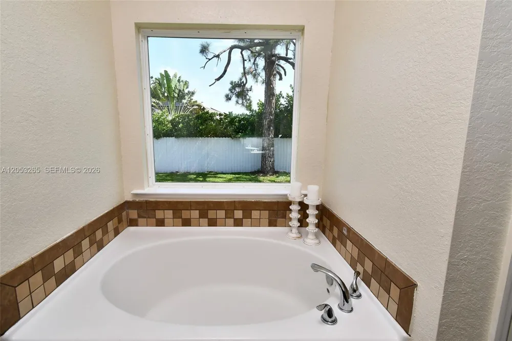1913 SW 26th Terrace Cape Coral, FL 33914