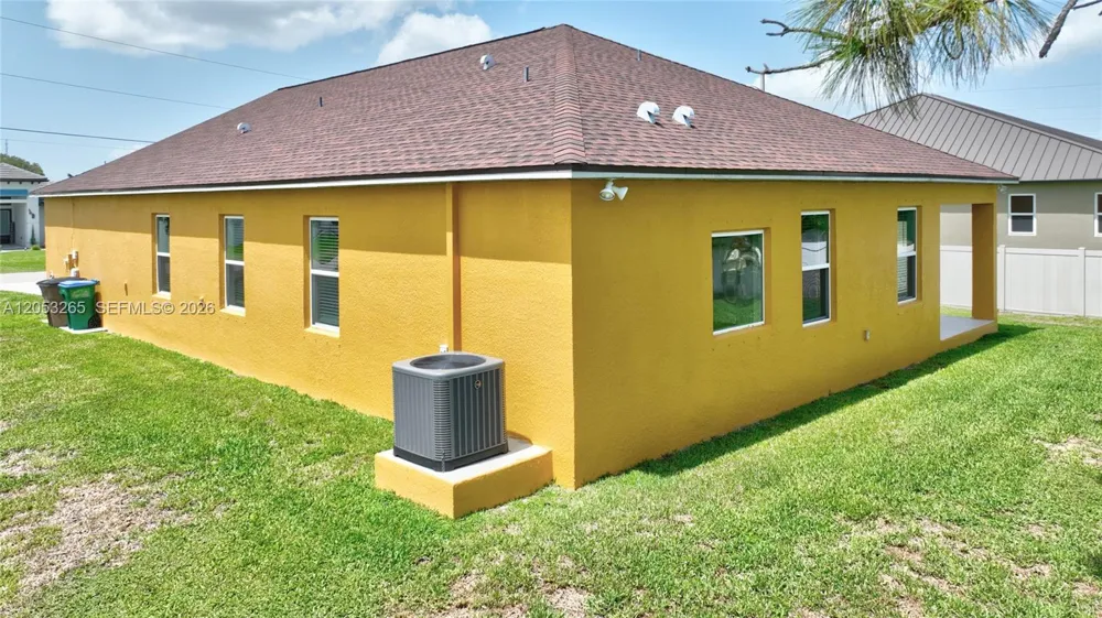 1913 SW 26th Terrace Cape Coral, FL 33914