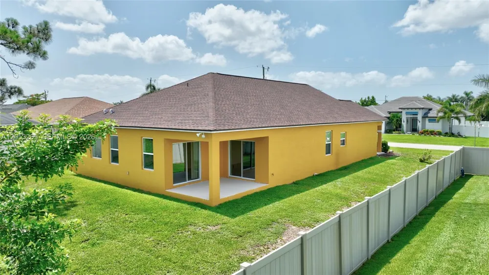 1913 SW 26th Terrace Cape Coral, FL 33914
