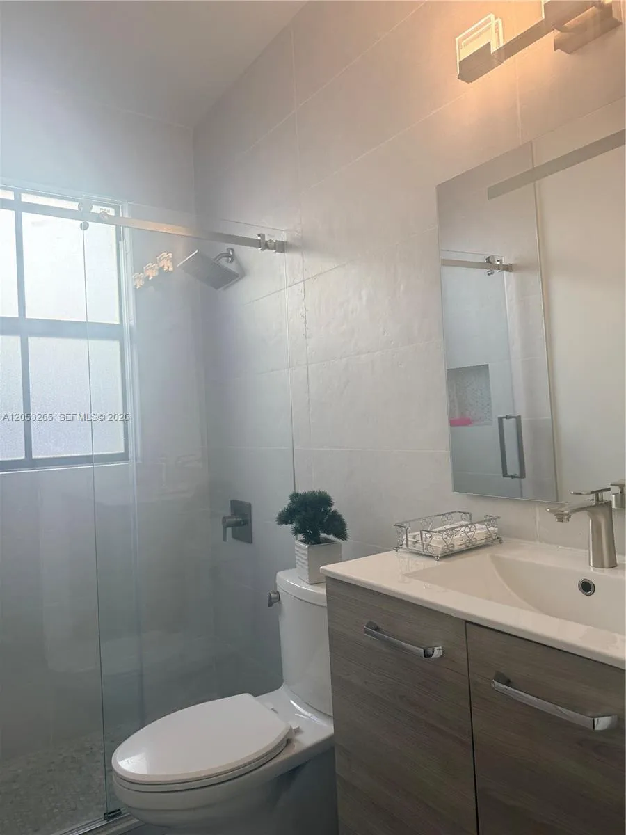 10057 NW 88th Ter Doral, FL 33178