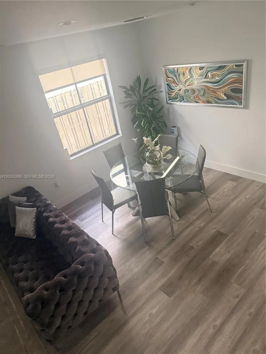 10057 NW 88th Ter Doral, FL 33178