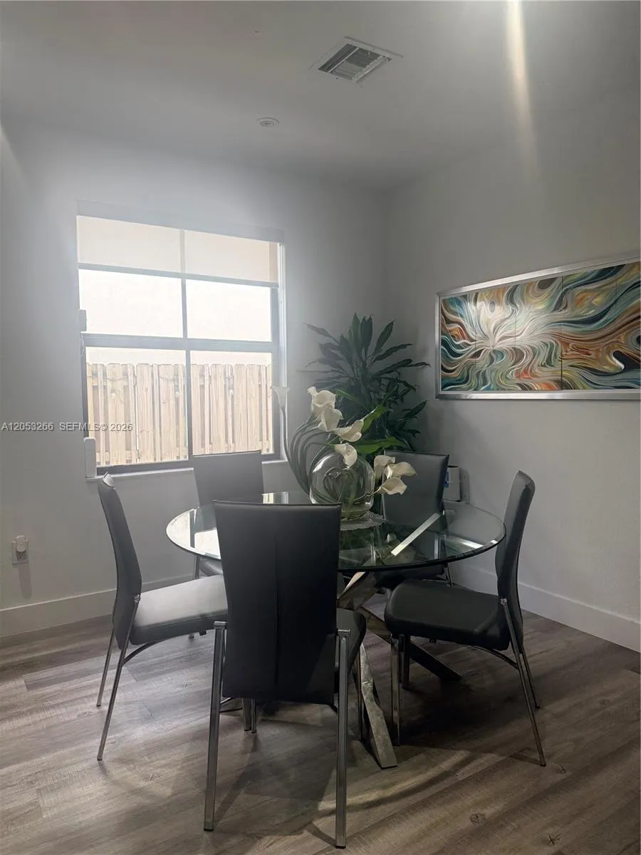 10057 NW 88th Ter Doral, FL 33178