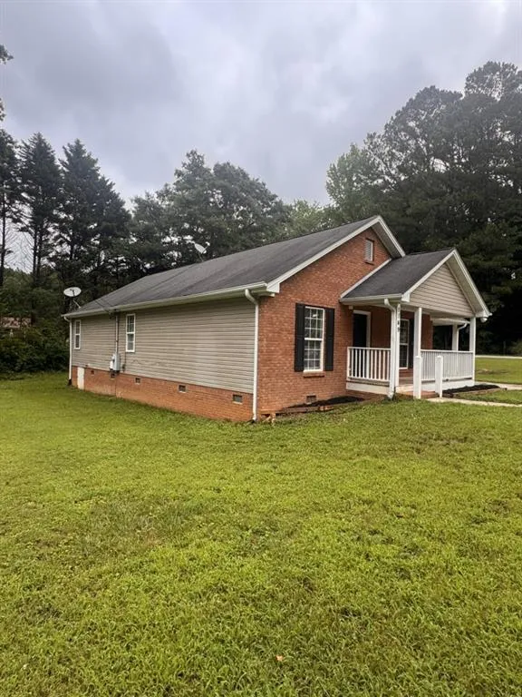 1149 Granite Lane Loganville, GA 30052