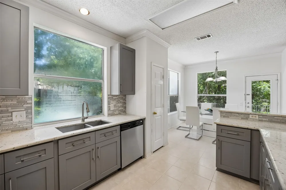 2401 Pinehurst Court Highland Village, TX 75077