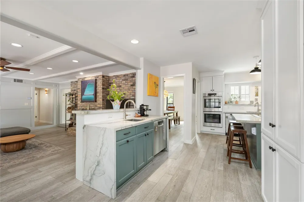2030 Willowmoss Court Houston, TX 77008