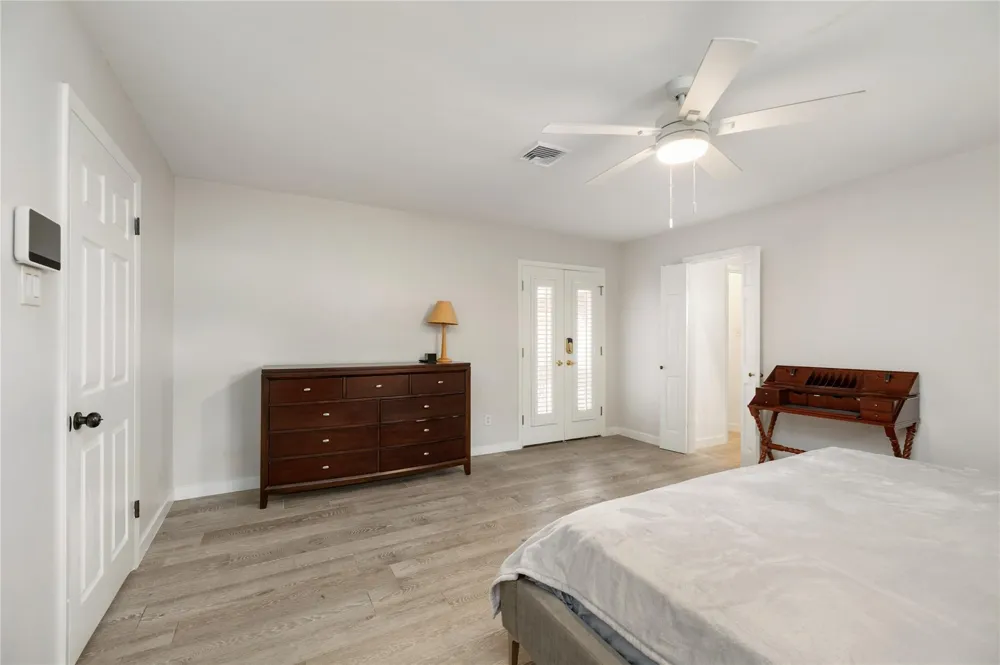2030 Willowmoss Court Houston, TX 77008