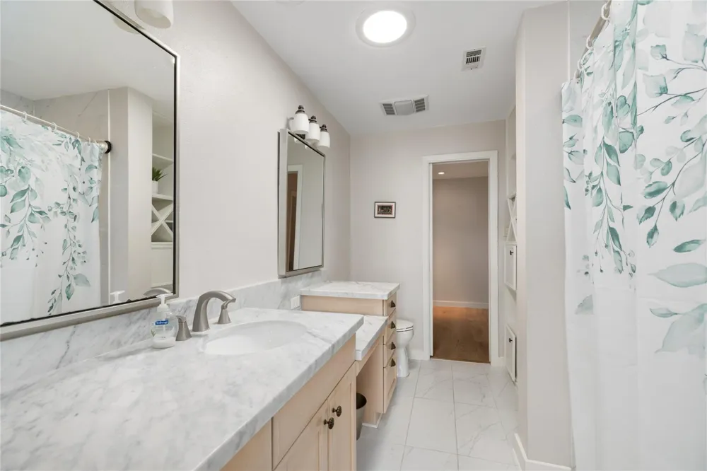 2030 Willowmoss Court Houston, TX 77008