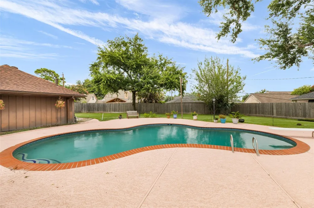 2030 Willowmoss Court Houston, TX 77008