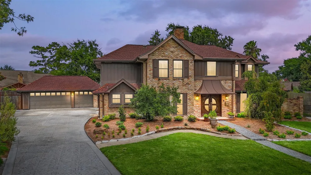 2030 Willowmoss Court Houston, TX 77008