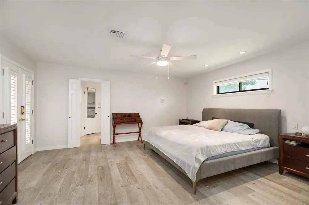 2030 Willowmoss Court Houston, TX 77008