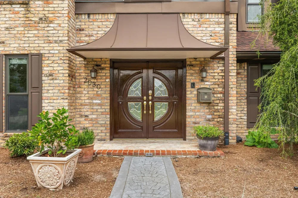 2030 Willowmoss Court Houston, TX 77008