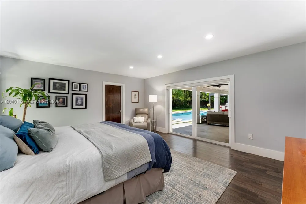 11721 Jacaranda Pl Coral Gables, FL 33156