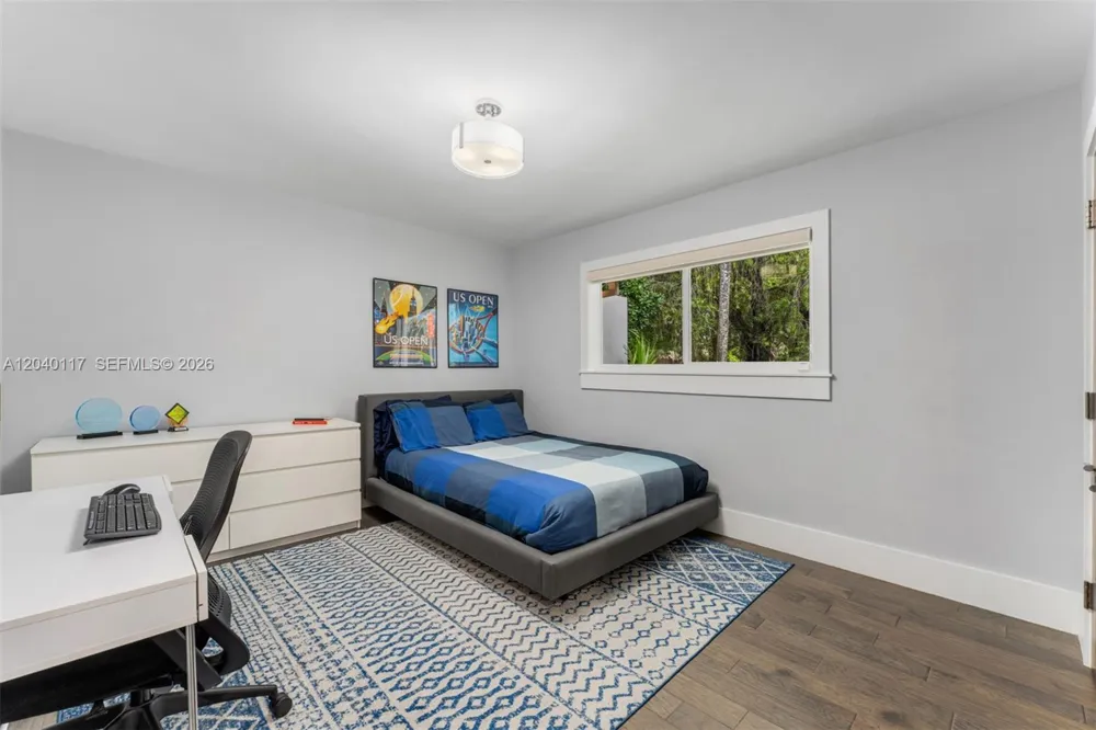 11721 Jacaranda Pl Coral Gables, FL 33156