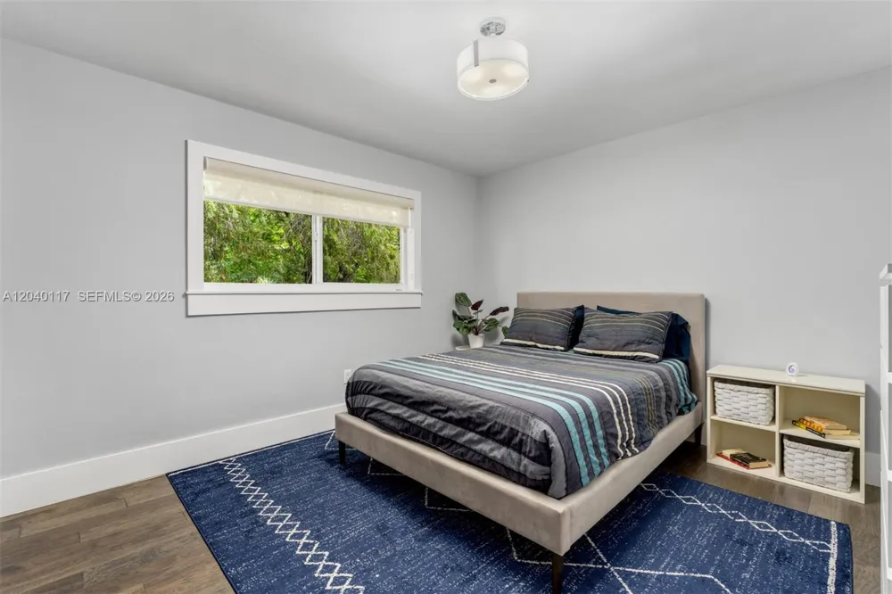 11721 Jacaranda Pl Coral Gables, FL 33156