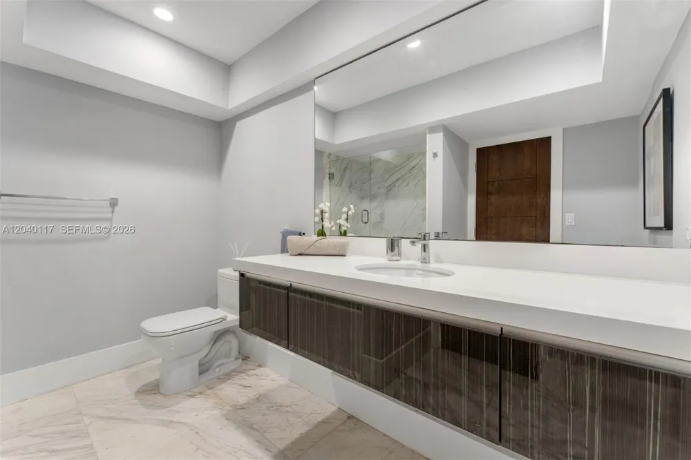 11721 Jacaranda Pl Coral Gables, FL 33156