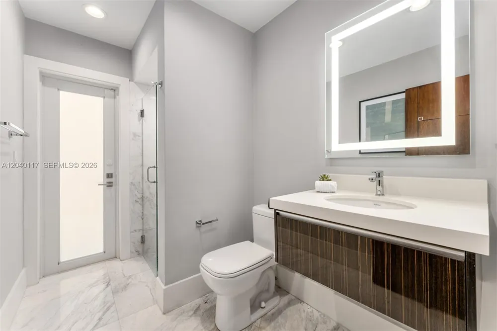 11721 Jacaranda Pl Coral Gables, FL 33156