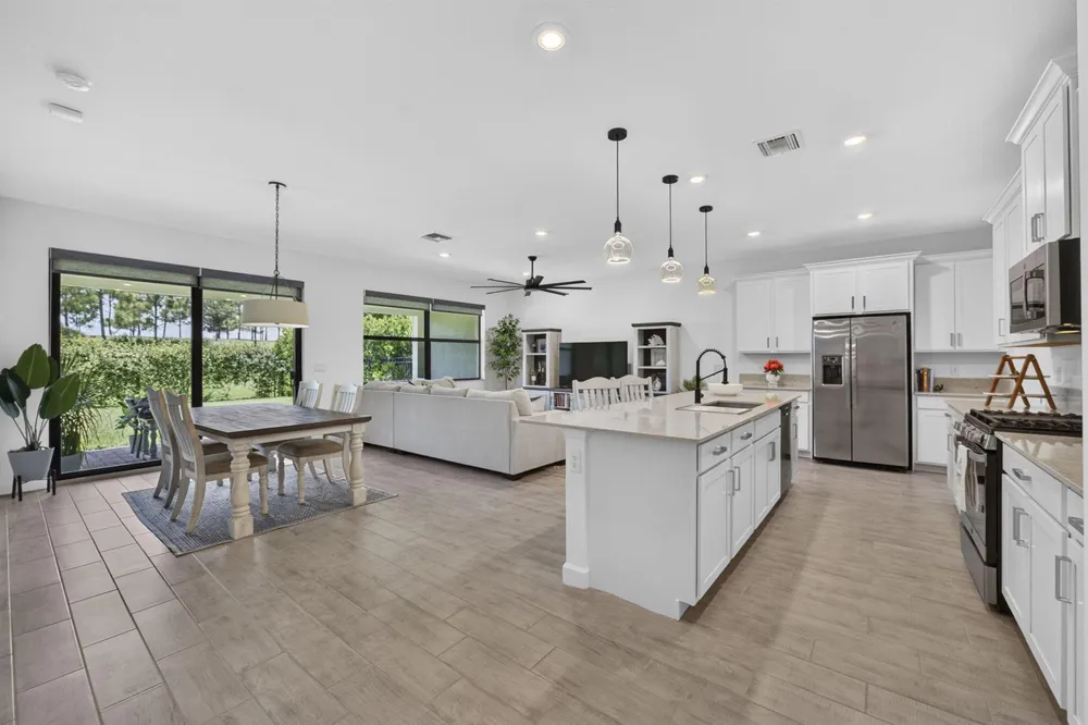 1217 Wandering Willow Way Loxahatchee, FL 33470