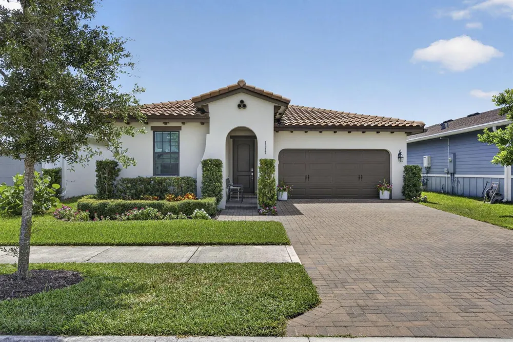 1217 Wandering Willow Way Loxahatchee, FL 33470