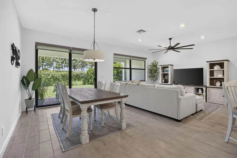 1217 Wandering Willow Way Loxahatchee, FL 33470