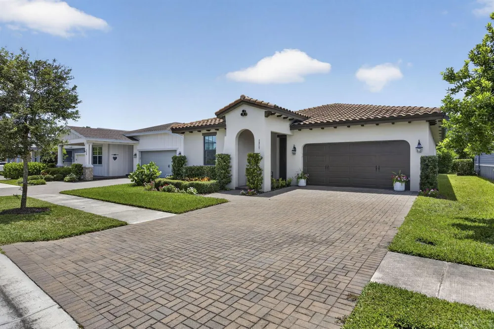 1217 Wandering Willow Way Loxahatchee, FL 33470