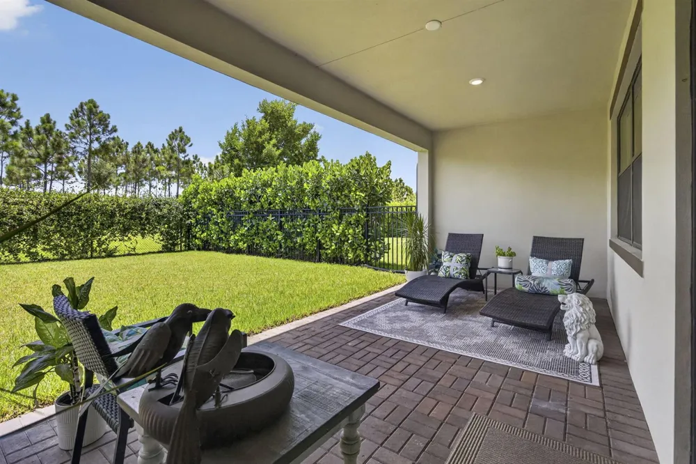 1217 Wandering Willow Way Loxahatchee, FL 33470