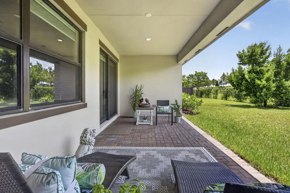 1217 Wandering Willow Way Loxahatchee, FL 33470