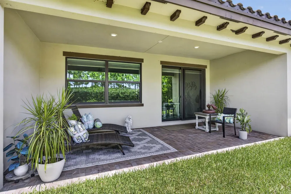 1217 Wandering Willow Way Loxahatchee, FL 33470