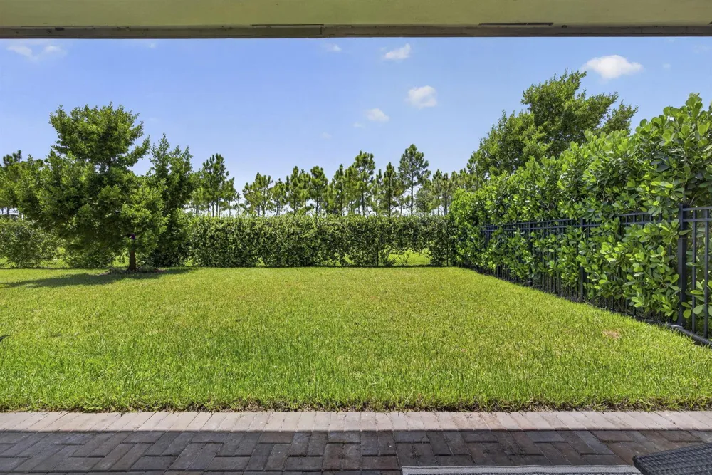 1217 Wandering Willow Way Loxahatchee, FL 33470