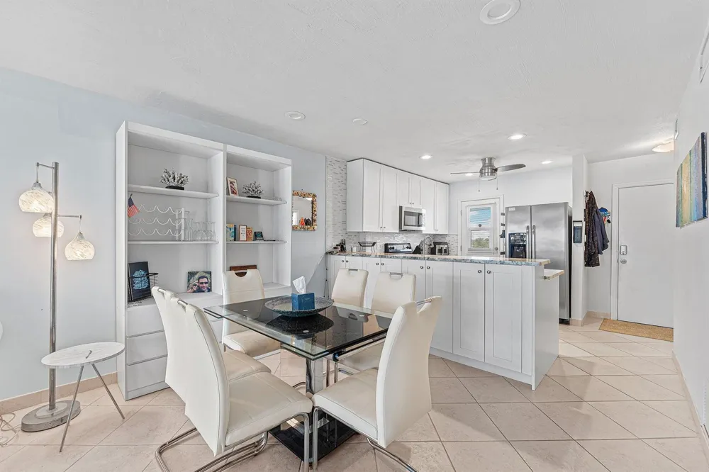 3851 Ocean Boulevard #403 Gulf Stream, FL 33483