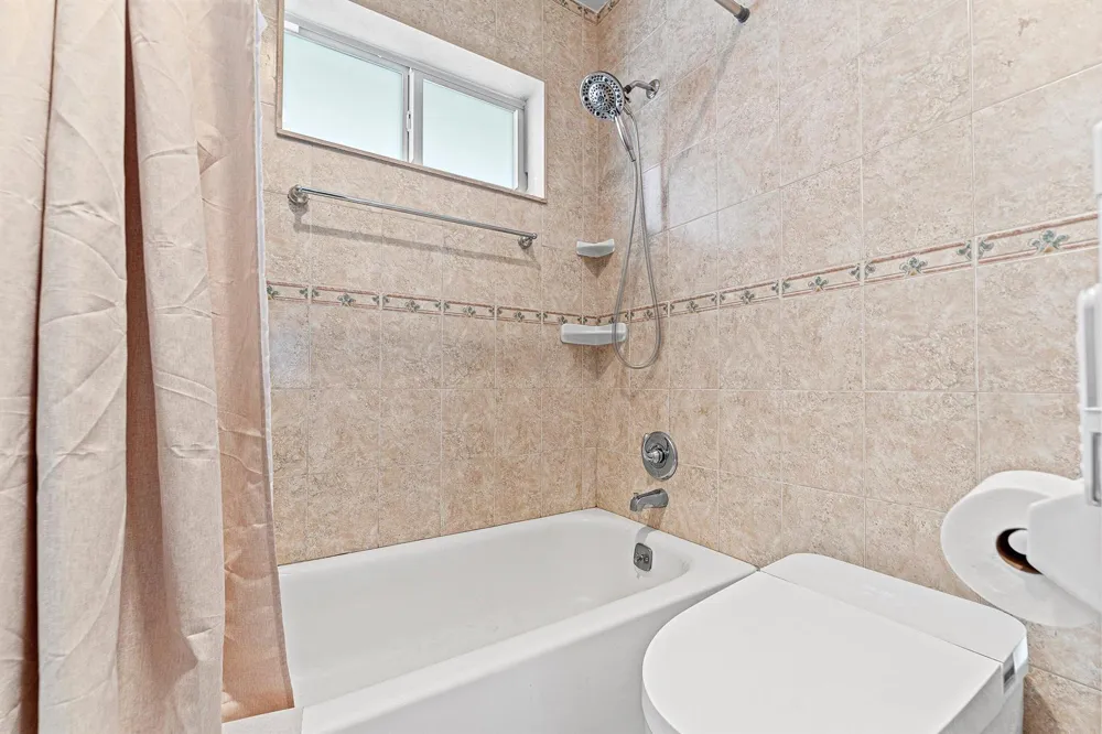 3851 Ocean Boulevard #403 Gulf Stream, FL 33483