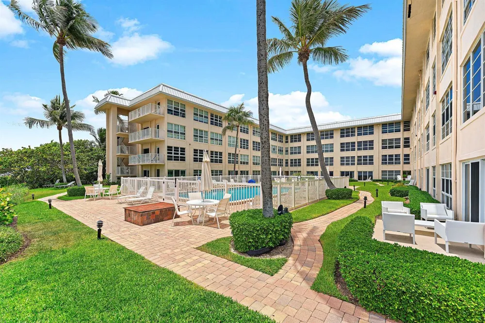 3851 Ocean Boulevard #403 Gulf Stream, FL 33483