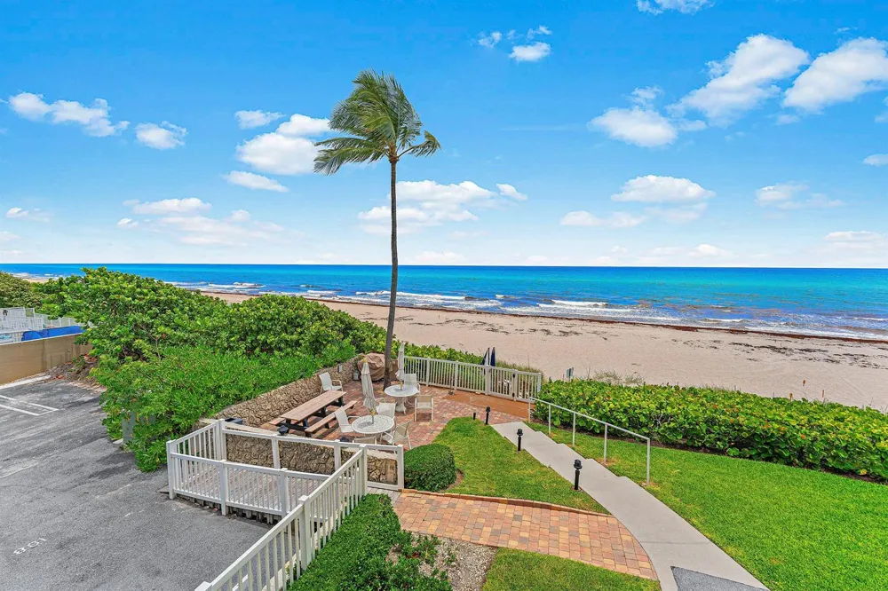 3851 Ocean Boulevard #403 Gulf Stream, FL 33483