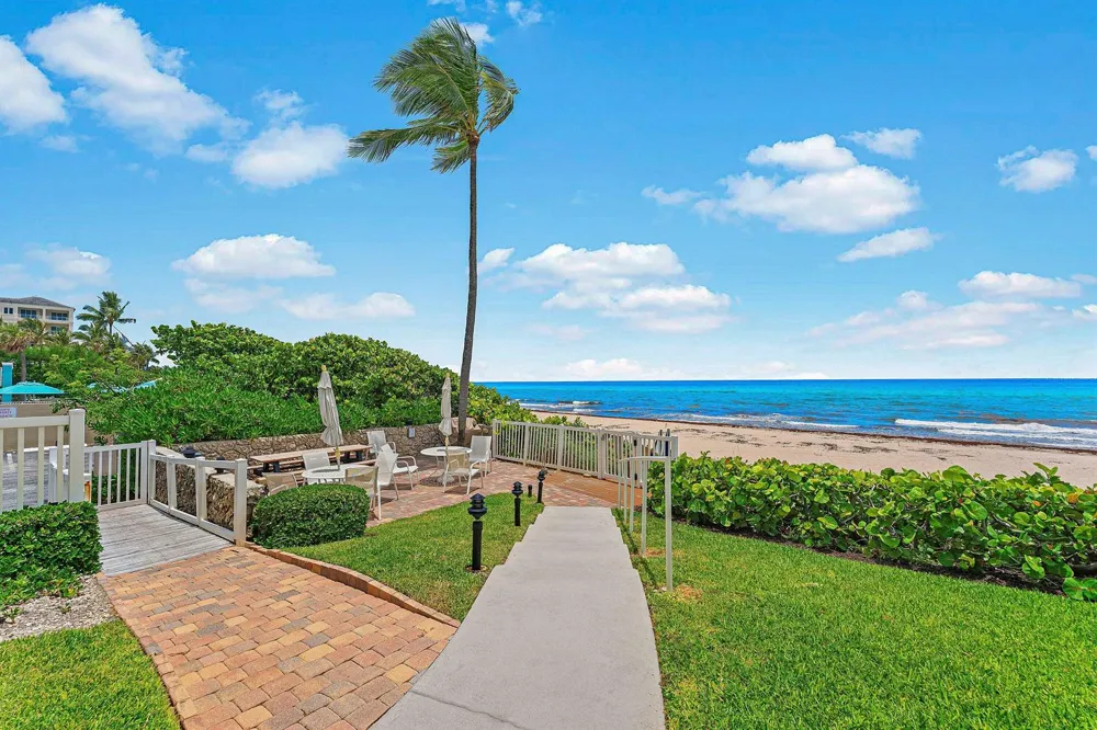 3851 Ocean Boulevard #403 Gulf Stream, FL 33483