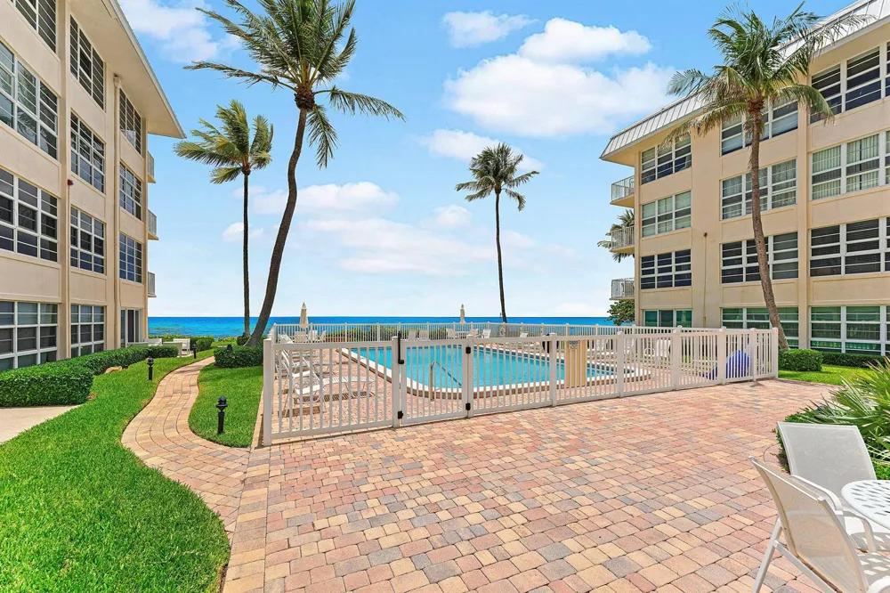 3851 Ocean Boulevard #403 Gulf Stream, FL 33483
