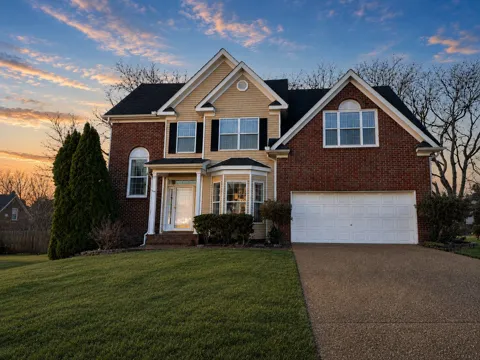 2817 Lafayette Dr