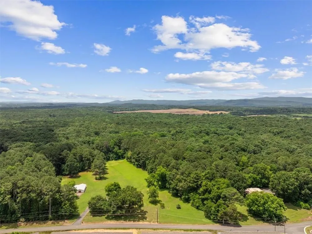 302 Tate Bend Road NW Calhoun, GA 30701