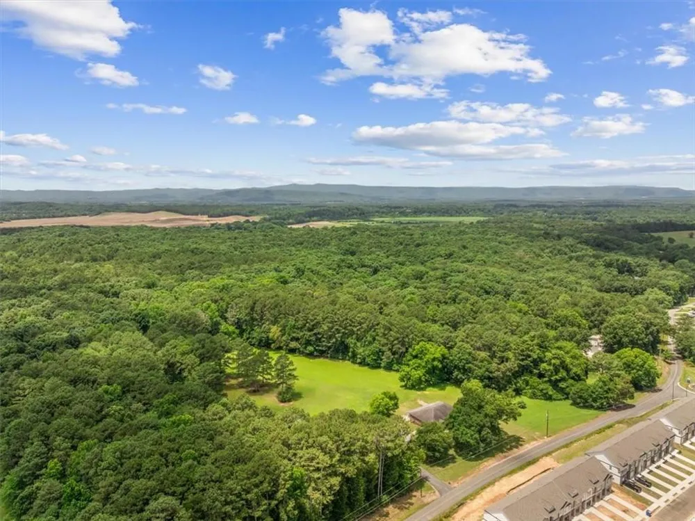 302 Tate Bend Road NW Calhoun, GA 30701