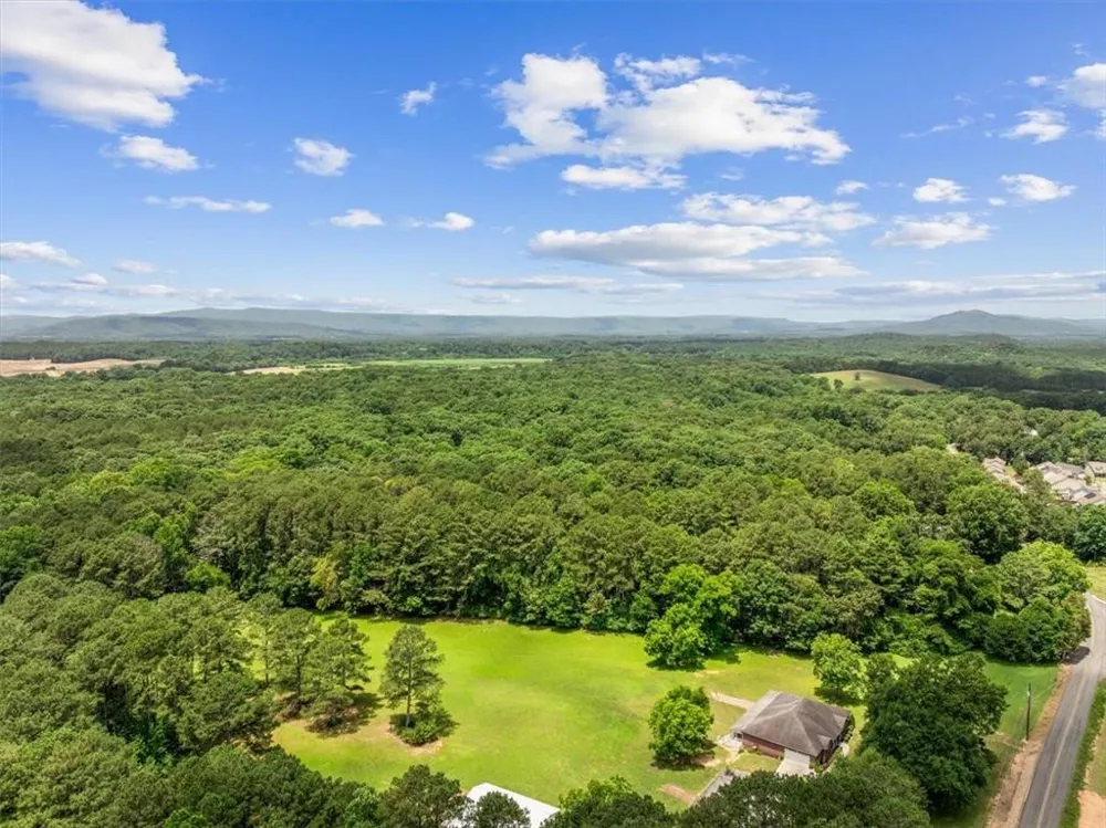 302 Tate Bend Road NW Calhoun, GA 30701