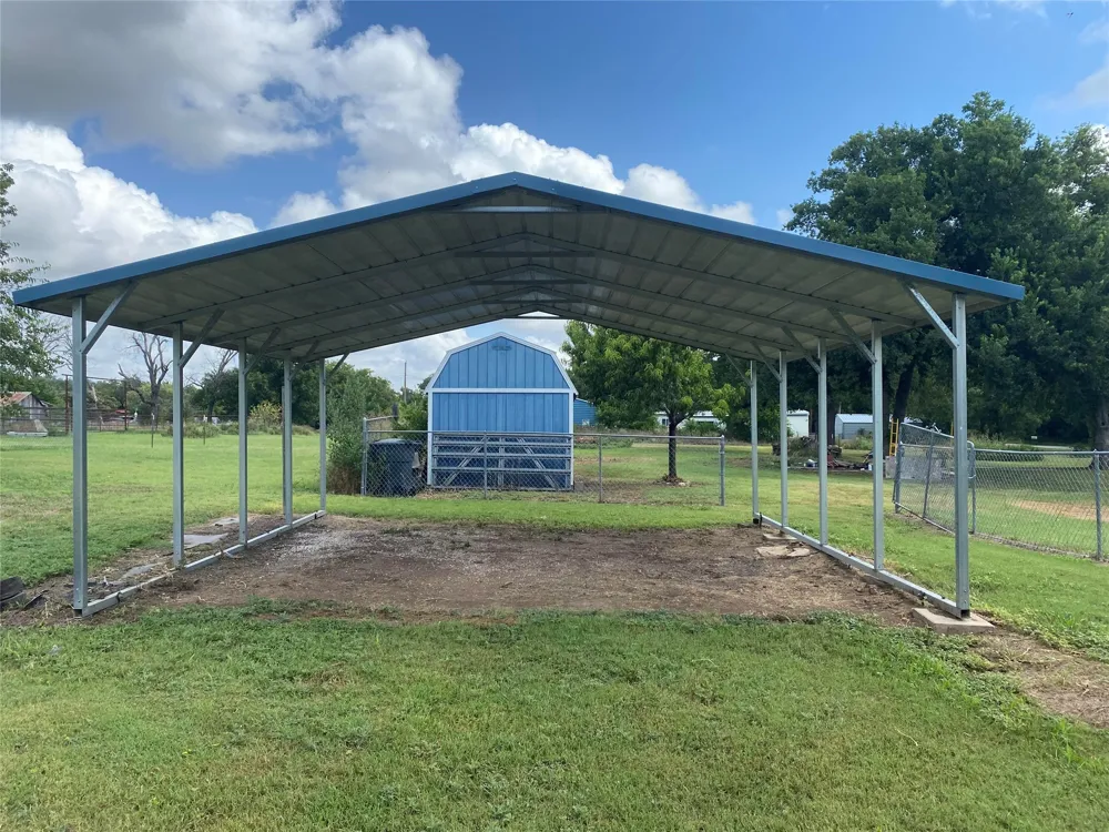 700 Avenue H Blanket, TX 76432