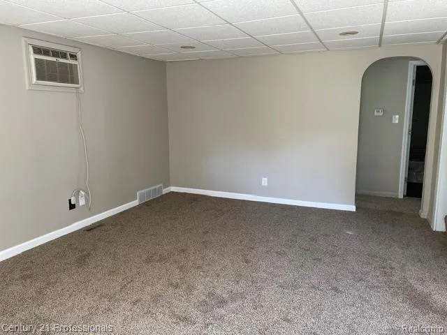 15392 Dixie Redford Charter Township, MI 48239