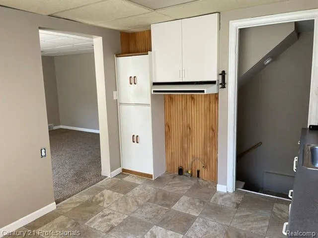 15392 Dixie Redford Charter Township, MI 48239