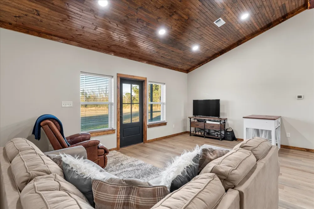 115 CR 4720 Mt Pleasant, TX 75558