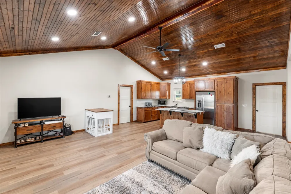 115 CR 4720 Mt Pleasant, TX 75558