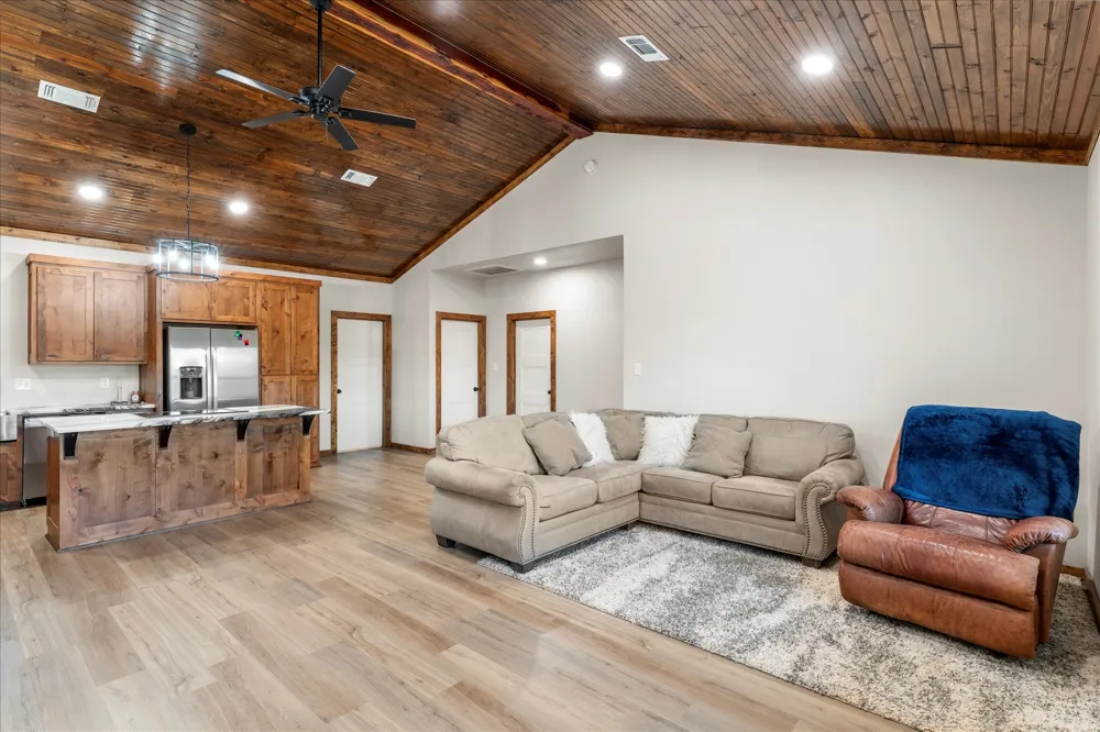 115 CR 4720 Mt Pleasant, TX 75558