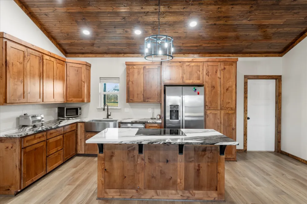 115 CR 4720 Mt Pleasant, TX 75558