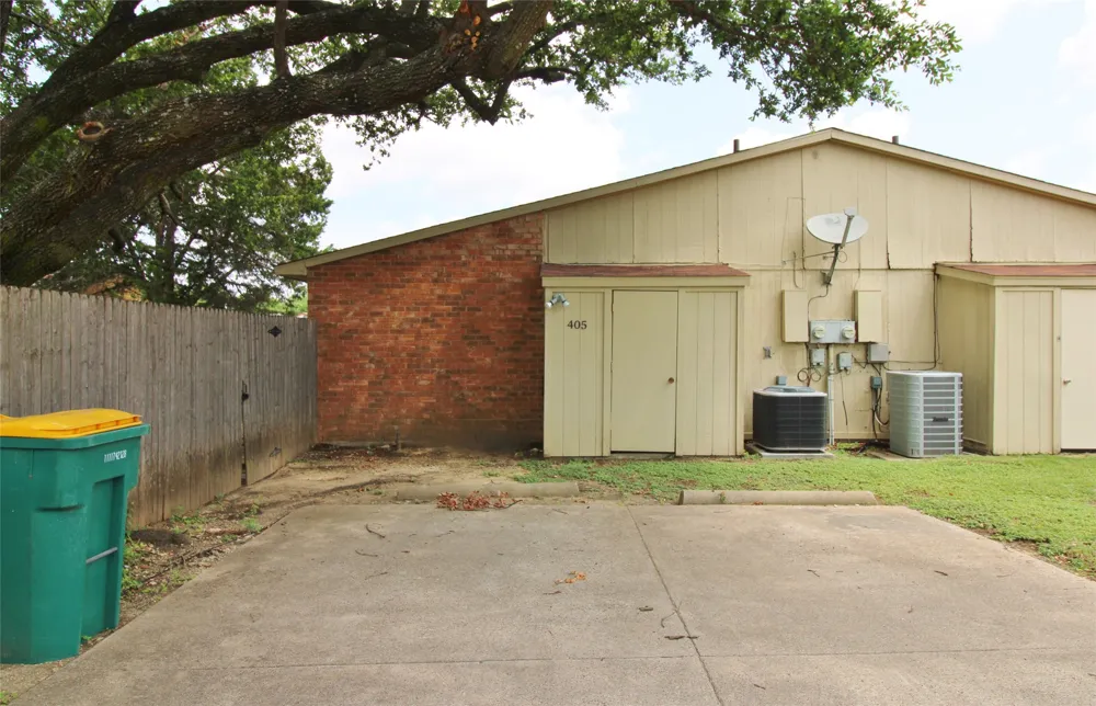 405 Pogue Street Cedar Hill, TX 75104