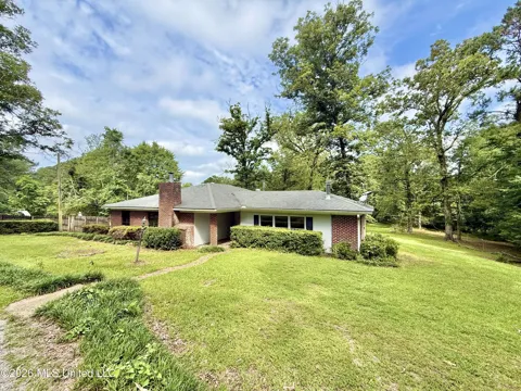 1019 Dry Grove Road
