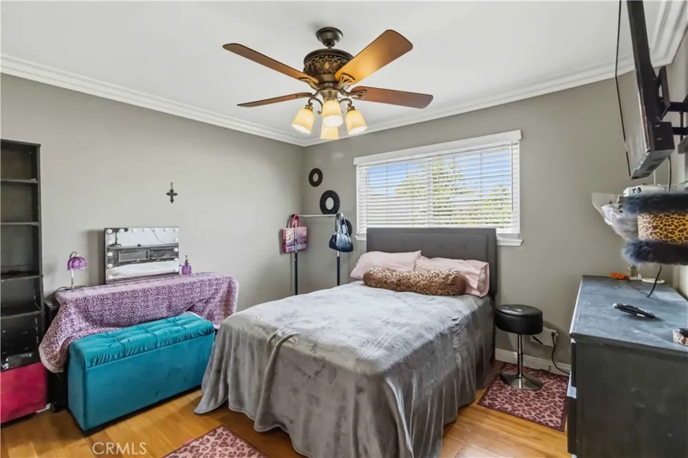 1582 Dakin Simi Valley, CA 93065